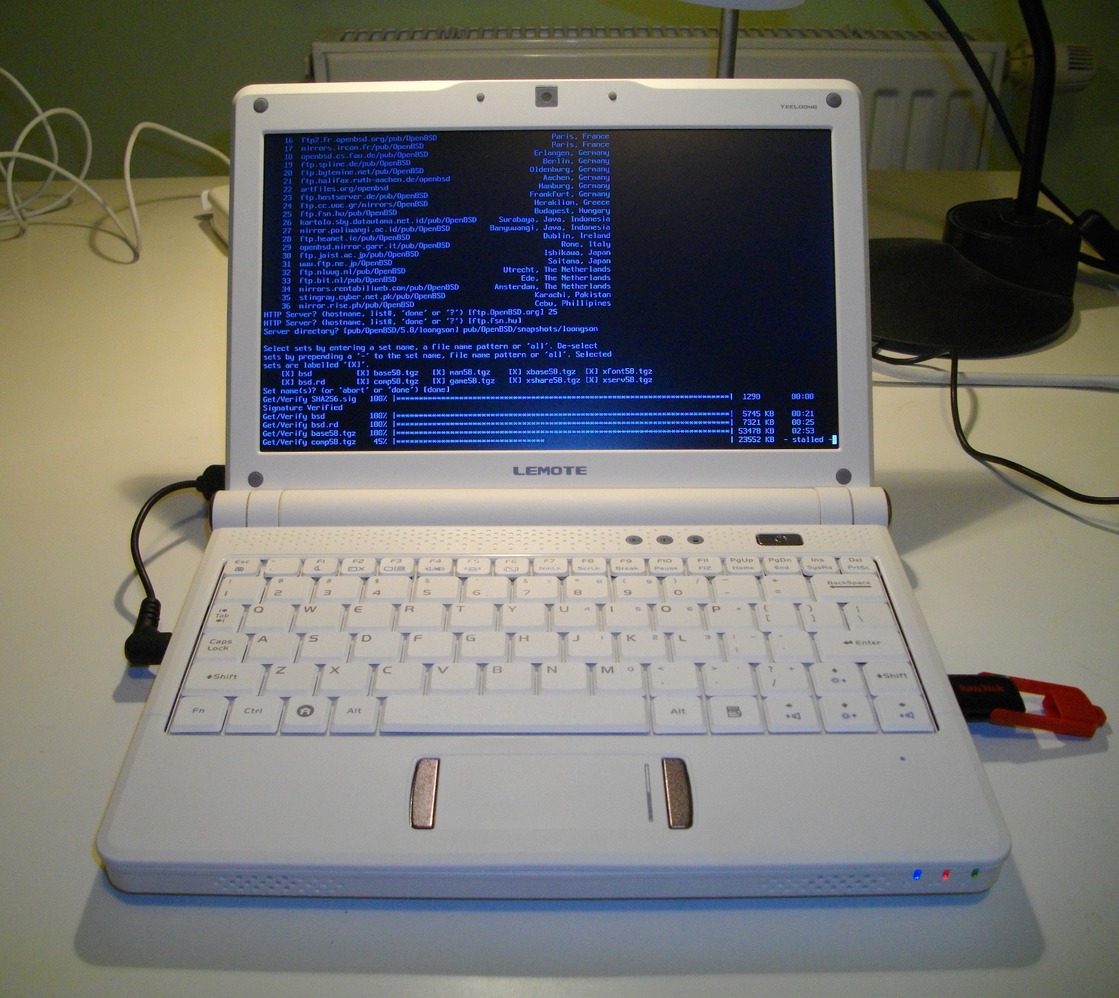 OpenBSD/loongson on the Lemote Yeeloong 8101B